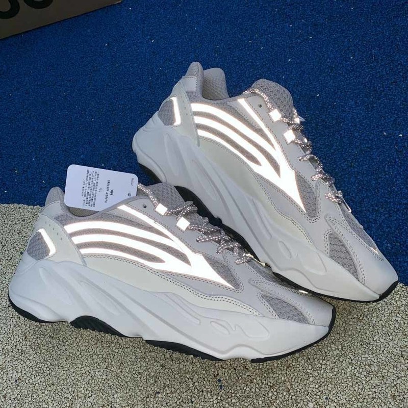 

2020 700 V2 Static Mauve fashion luxury designer women mens outdoor shoes for men New Arrival Sneakers Geode Sneaker platform trainers