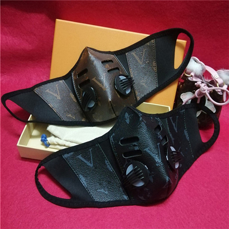 

Leather Pu Unsiex Dustproof Breathe Face Mask Fashion Print Men Women Mouth-muffle Washable Outdoor Sports ProDOCV
