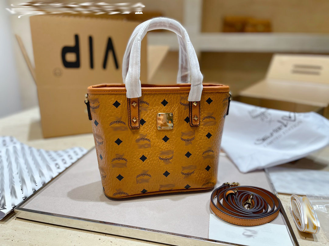 

2021 new brand fashion compact portable chain shoulder bag