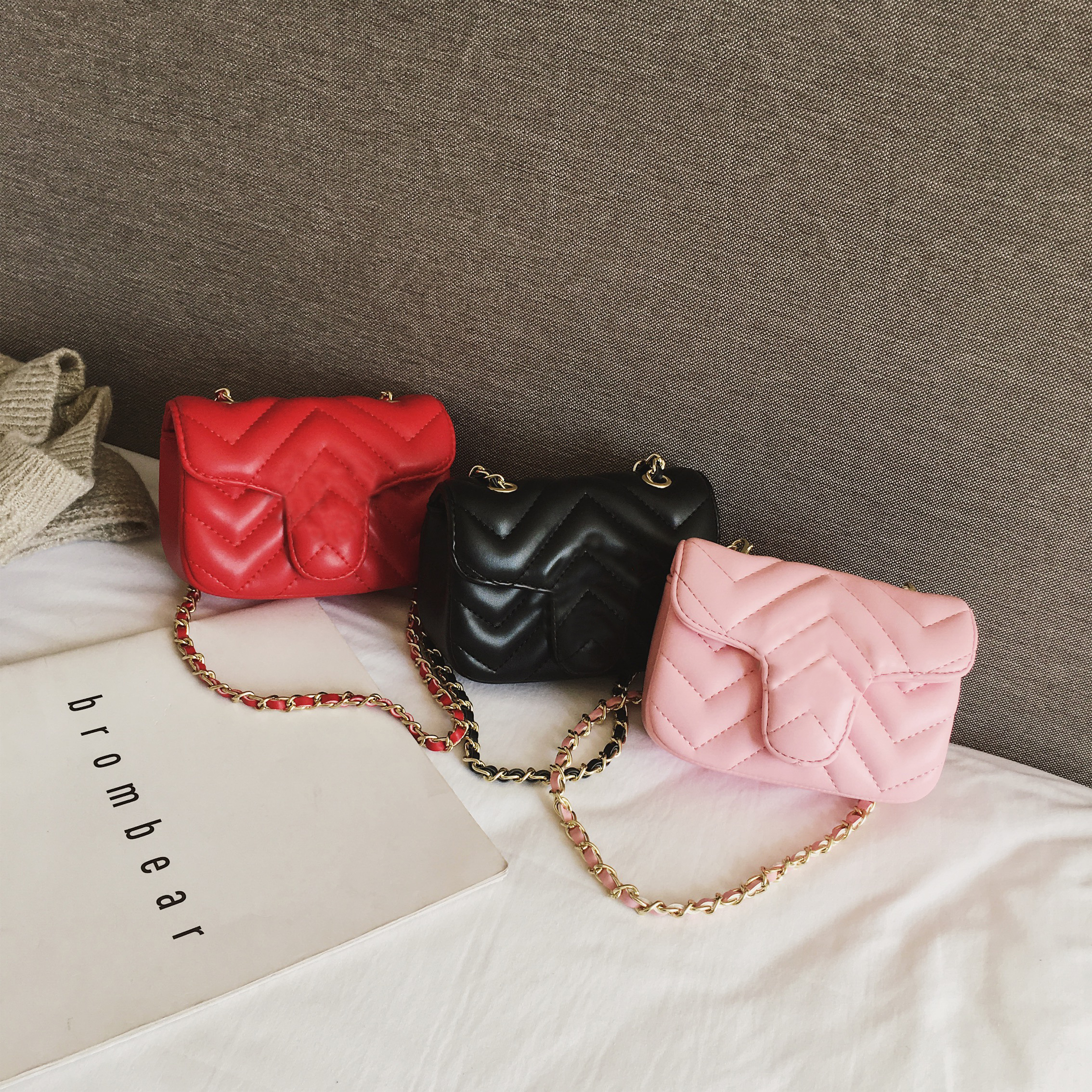 

AAA Cute Girls Coin Purse Baby Mini Handbag Crossbody Pu Letter Stripes Children Shoulder Bag Fashion Kids Messenger Bags Girl Designer Wallet, Make the price difference