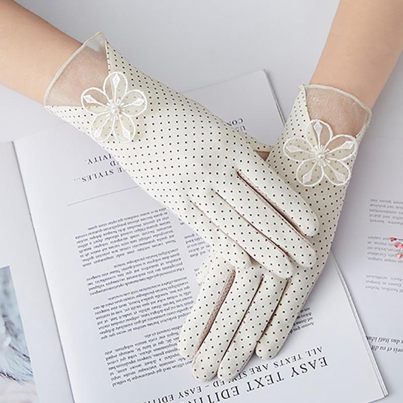 

Sports Gloves Women UV Sunscreen Short Sun Female Summer Fashion Ice Silk Lace Driving Of Thin Touch Screen Sexy Lady I, Black