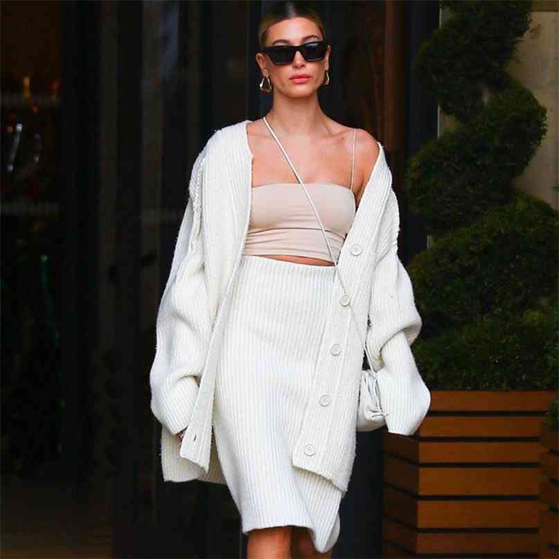 

Fashion Women Spaghetti Strap Crop Top Sexy Bodycon Sleeveless Cami Tube Basic Plain Camisole 210607, Beige