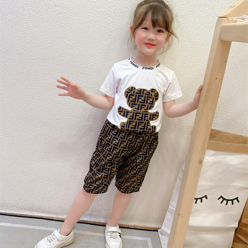 

2021 summer new style boys' and girls' foreign style thin short sleeve suit children's baby embroidery two piece T + medium pants, White