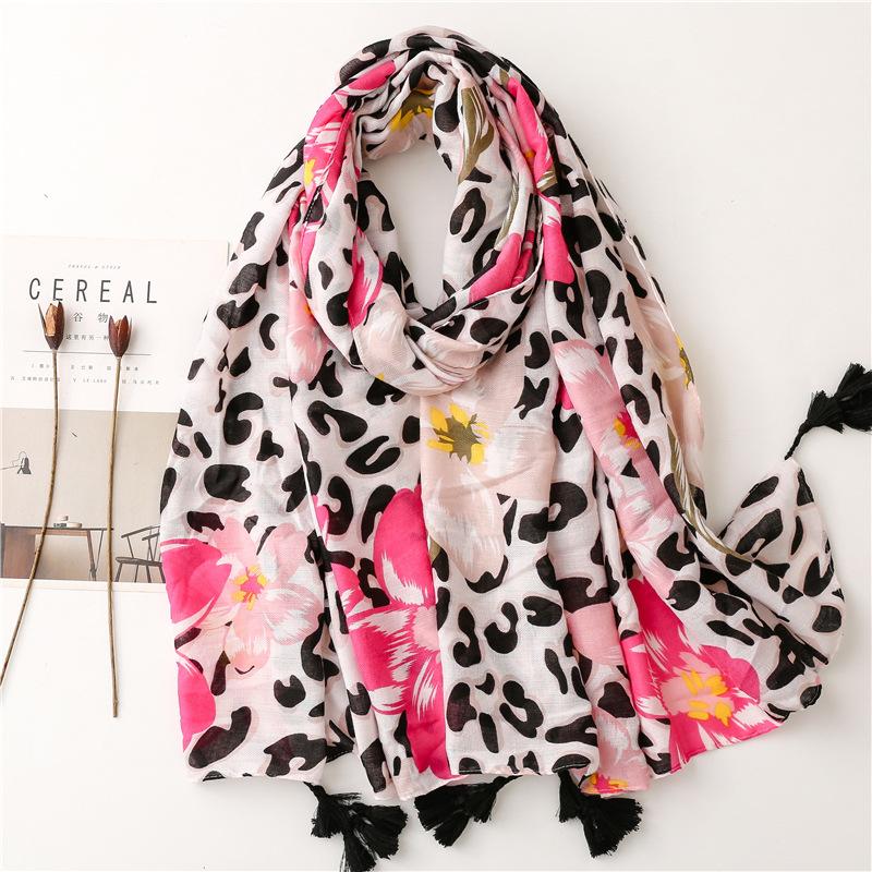 

Scarves VISROVER 2022 Summer Flower Printing Beach Scarf Women Viscose Hijab Shawl Wrap Tassel Female Designer Bandana Wholesales