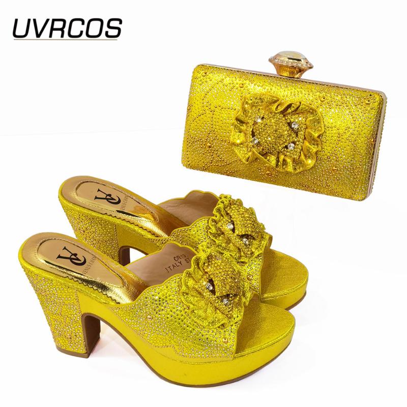 Chaussures habillées Arrivée 2021 Couleur jaune Couleur Italienne Design Party Elégante Femme et Sac Ensemble de décoration de pantoufles strass