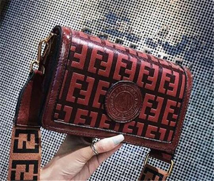 

Medieval Bag Baguette Fashion Leisure Small Square Tote for Women Handbag The New