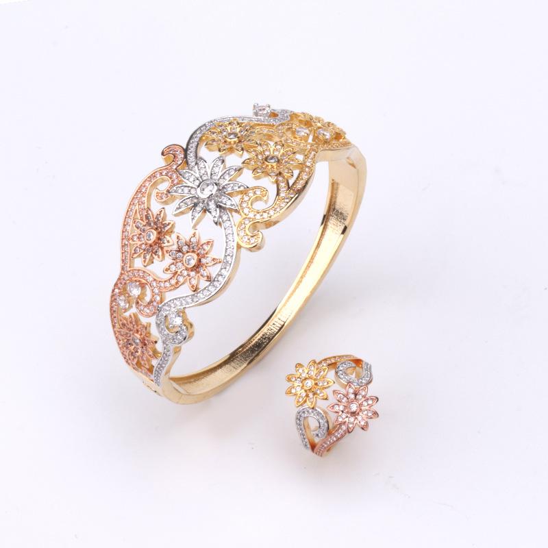 

Bangle Elegant And Fashionable Floral Creative Bracelet Full Of Zircon Three-color Gold-plated Hollow Women's Ring Set