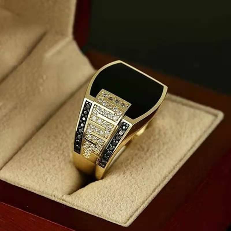 

Creative Gold Colors Hip Hop Ring for Men Punk Style Inlaid Rhinestone Party Motor Biker Rings Fashion Jewelry Gift