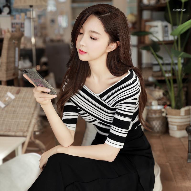 

Women' Sweaters Dabuwawa 2021 Spring Striped Sweater Black White Off Shoulder Women EleVintage Half Sleeve Knitwear Sexy Jumper1