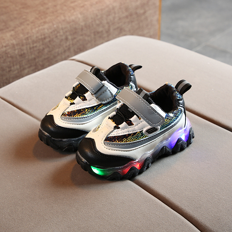 

Size 21-30 Baby Glowing Sneakers Luminous Sneakers for Children Girls Led Light Up Shoes Boy Breathable Casual Shoes with Lights, Black