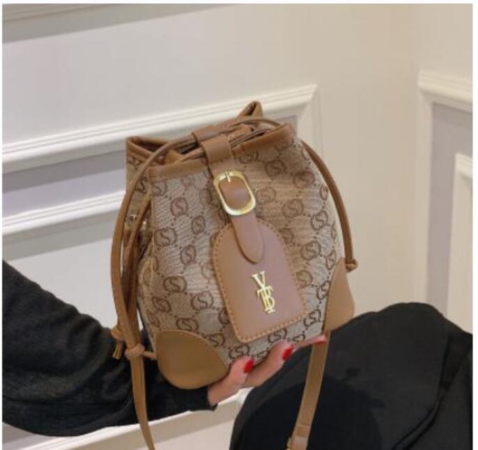 

2021 Women's Shoulder Bag New Fashion Casual Tote Handbag Sling Travel Gift, Brown