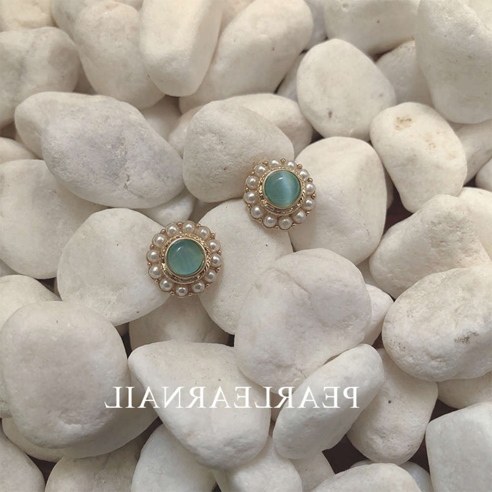 

earrings Pearl female temperament South Korea personality versatile advanced feeling French Baroque net red commuter Earrings, Golden