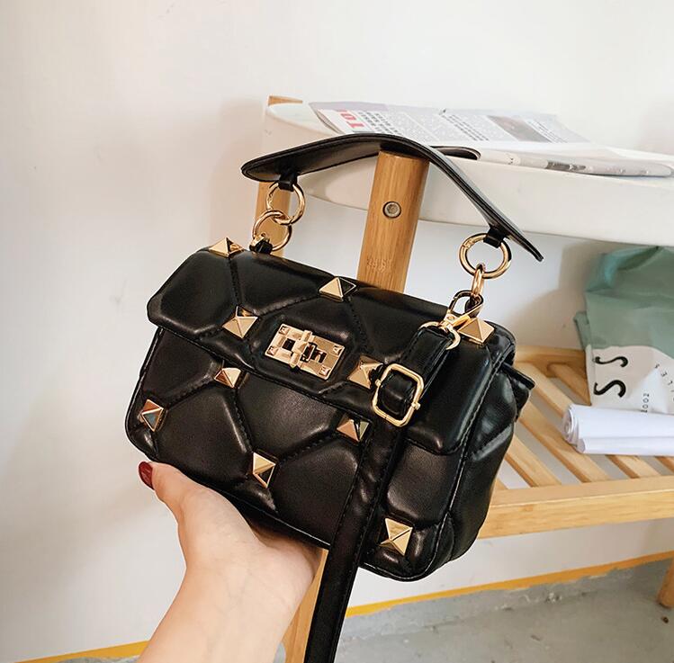 

Factory wholesale leather messenger bags sweet fashion rivet handbag street trend plaid shoulder bag flip solid color rivets personalized handbags