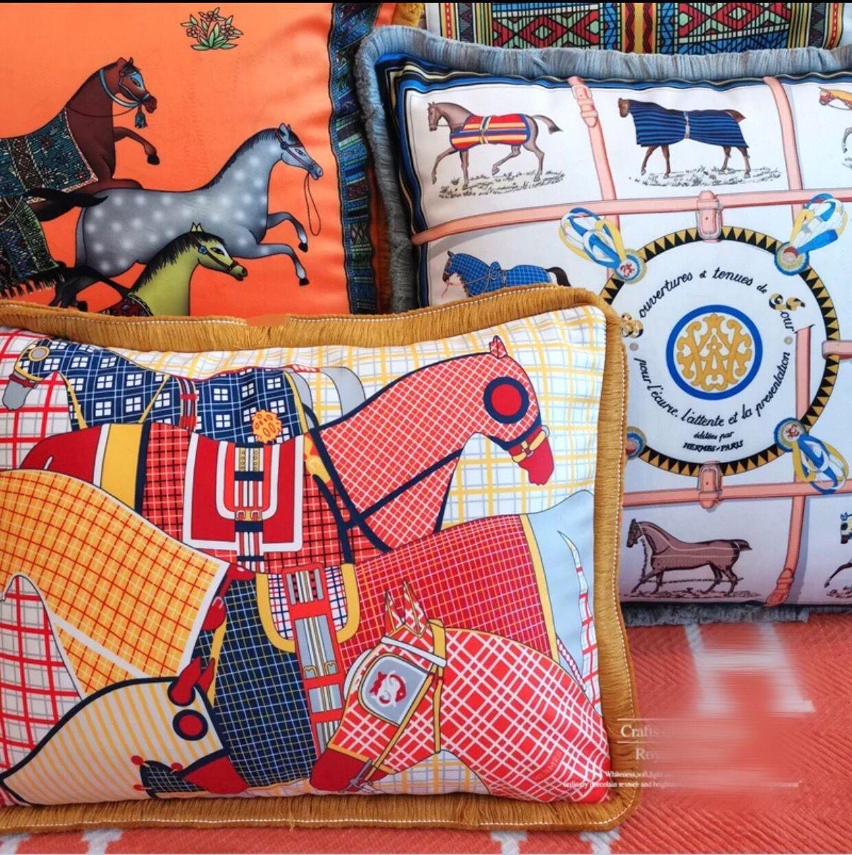 

Luxury designer pillow case cushion cover high quality Signage tassel printing carriage pattern 50*50cm for home Decorative office pillowcas, As pic