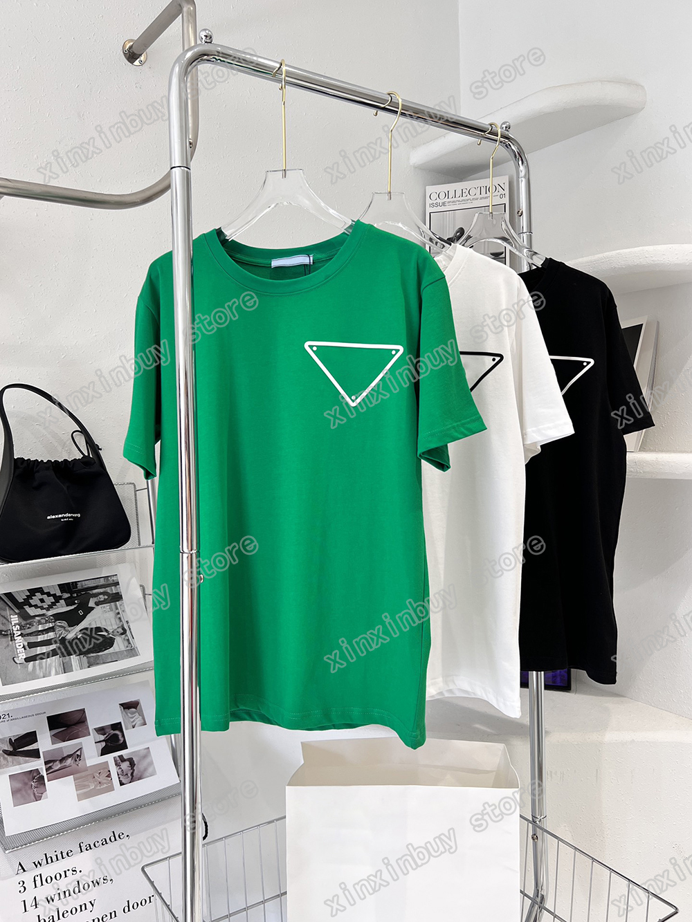 

22ss Designers Tee top Mens Womens T Shirts Triangle label letters pocket Paris Fashion T-shirt short Sleeve Tshirts Black white XS-L