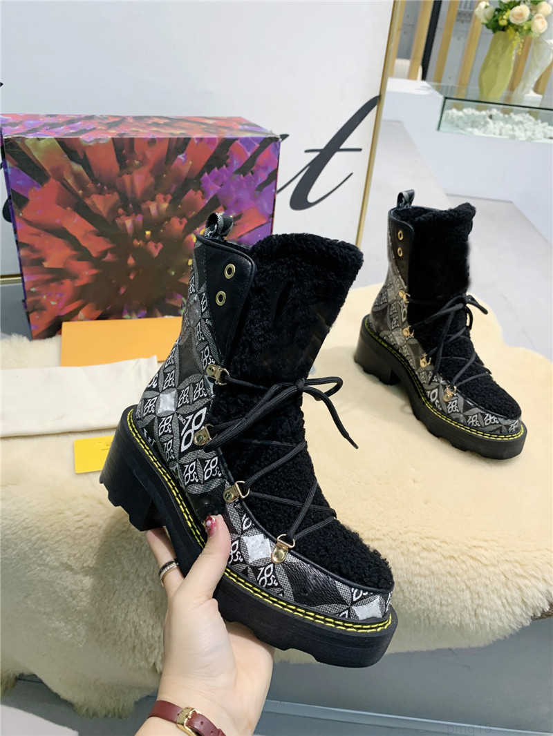 

Luxury Designer Razor Territory Line Boots Black Fashion Woman Bootie with Original Box