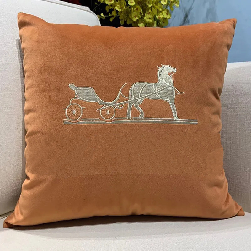 

Decorative Pillow Luxury Brand Cushion Christmas Designer Pillowcase Fashion Throw Cushions Cotton Pillows Covers Case Home Textiles 45*45cm, As pics
