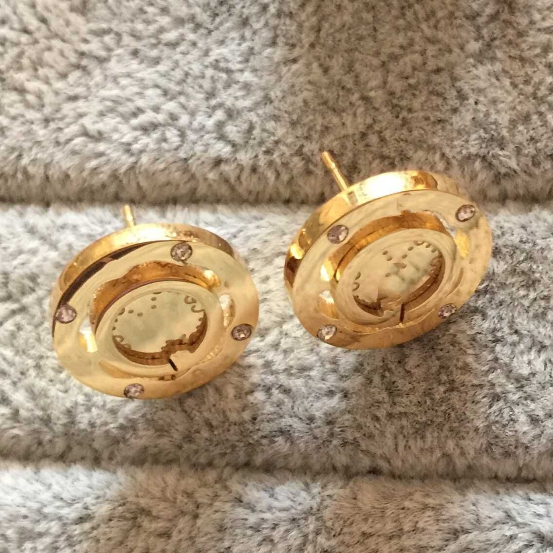 

Hip hop boys men deluxe jewelry 316L stainless steel silver black Studs Earrings Letters Ear Stud Earring Jews Accessories for Women girls