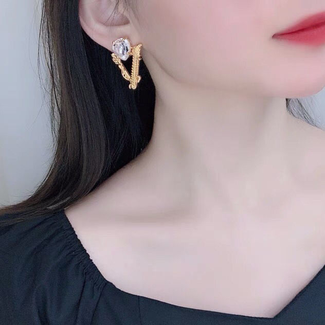 

beauty head Luxury Stud medusa new ladies fashion classic rhinestone Baroque earrings