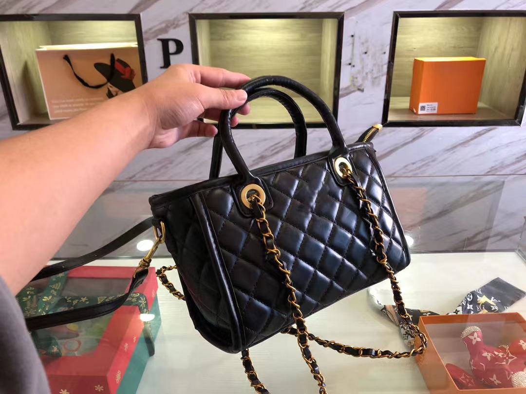 

Designer bag handbag ladies 2021 fashion luxury high quality leather chain metal chains large capacity one-shoulder messenger backpack, Box