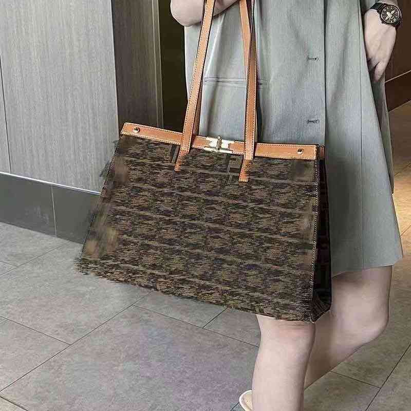 

New bag Woman 2021 Fashion Shopping Large capacity versatile one shoulder carrying printed canvas, Box