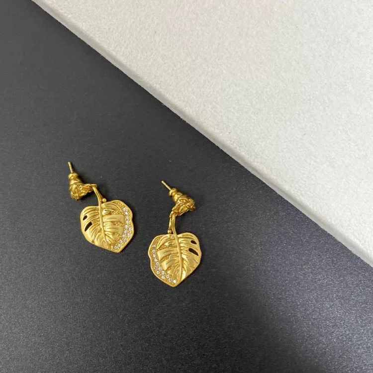 

Luxury Dangle & Chandelier Medusa beauty head earrings women's high sense of personality retro brass asymmetric colorfast ver, Silver