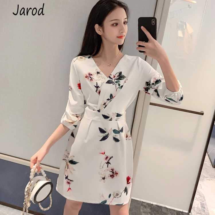 

Women Autumn fashion Half Sleeve Robe Femme High Quality Floral Print Designers OL Elegant V-Neck Party Mini Dress Vestidos 210526, Picture color