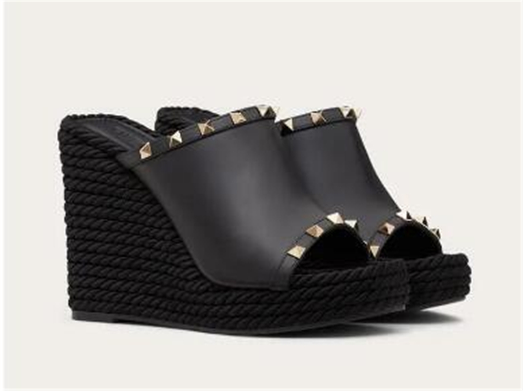 

Perfect Summer Rock Stud Sandals Wedges Heels Mule Nude Black Calfskin Slip On Women's Slippers Espadrilles Lady Sandalias Party Wedding