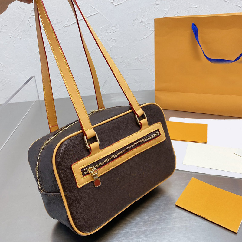 

Large Capacity Flap Crossbody Bag Retro Fashion Shoulder Back Handbag Vintage Middle Ancient Open Smile Box, Brown