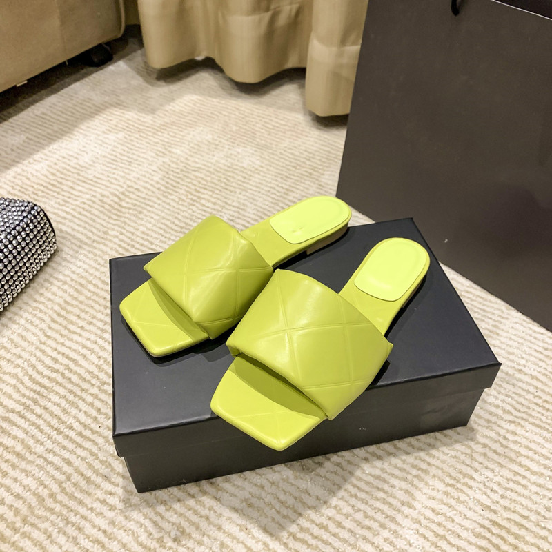 

Designer Sandals Ladies Summer Leather Slippers Beach Flip Flops Flat Non-slip Shoes Fashion Outdoor High Heels Diamond Plaid Slides 35-41, Ice blue