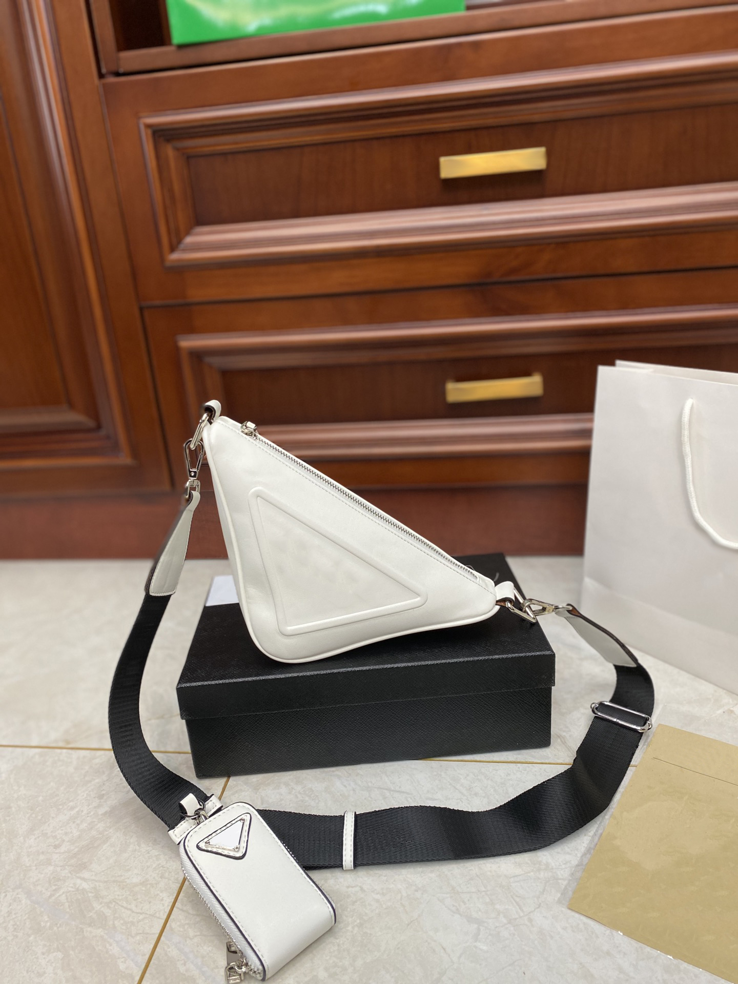 

Luxurys Designers Women Oxford bags Handbags Purses Fashion Crossbody Bag small size lovely Pouch Trendy Style Casual SAddle Wallet Coin triangle [with box] 27CM, Customize