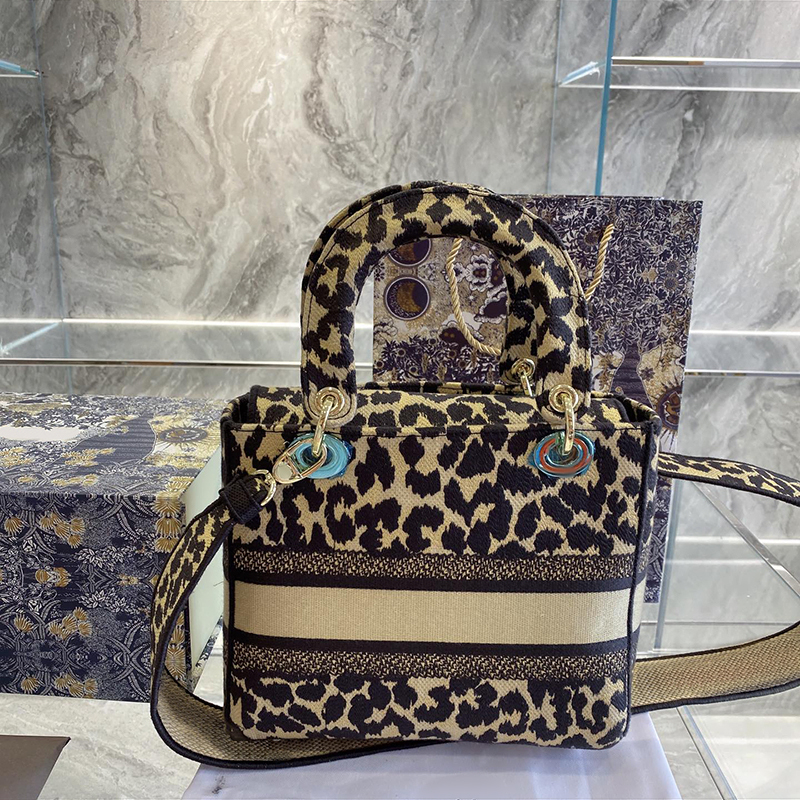 

7a Handmade embroidery tote bag Designer Bags Handbag Luxury Totes brands classic full set of packaging women Handbags with the original box size 24 cm, Color 6