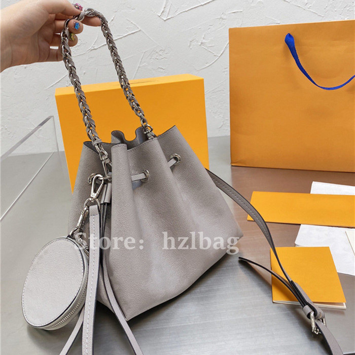 

Bella bucket bag Galet Gray Mahina perforated calf leather trendy Round coin purse drawstring versatility Shoulder Bags, Color 04