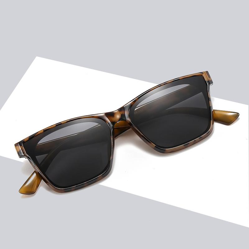 

Sunglasses 2022 Men Trend Desige Frame Vintage Personality UV Protection Shade Sun Glasses Travel UV400