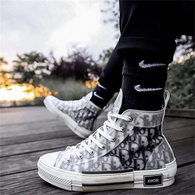 

Fashion DÃ¬Ã²r CÃ²nvÃ¨rsÃ¨ Oblique B23 Baskets Luxurys KAWS Decorat Kanye Hommes Femmes High Top Sneakers Men Women Casual Shoes 3192, Black;red