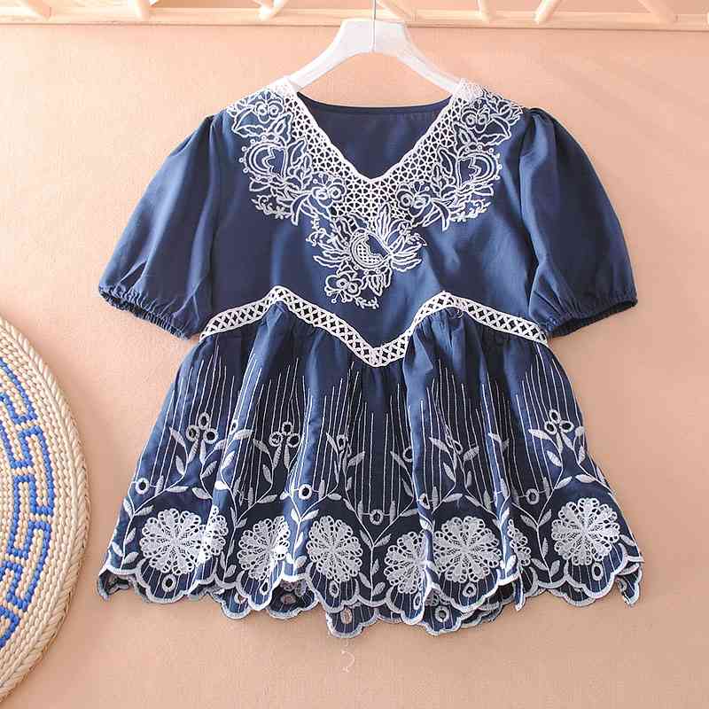 

VANOVIC Women's Blouses and Tops Summer Wild Cotton V-neck Hollow Embroidery Fashion Women Clothing 210615, Navy