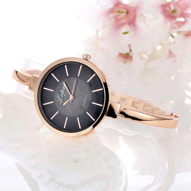 

Wristwatches 2021 Trendy Candy Color Wrist Watches Women Simple Designer Fashion High Quality Bracelet Quartz Watch Saati, Silver black