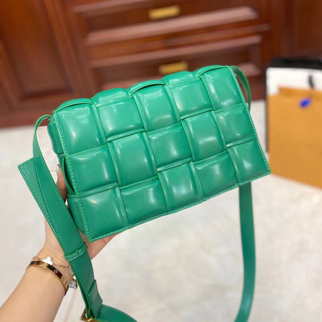 

2021 ss Luxury Designer women Fashion bags DAUPHINE Bag Backpacks Purse lady-Leather Soft leathers material Safety Magnetic Buckle Lady Handbag Backpack, Color q