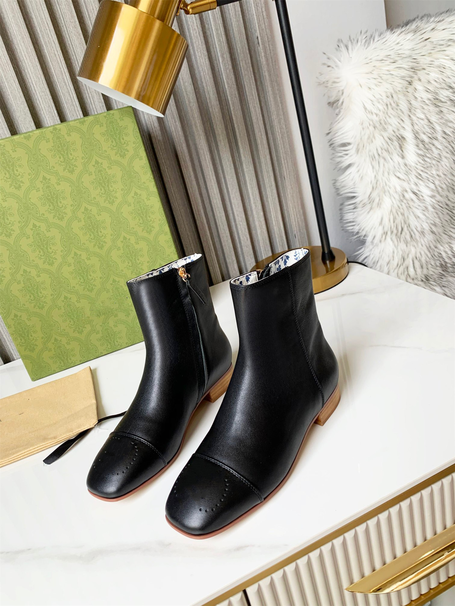 

Booties Womens Luxury Designer Boots Black Leather Women Ankle Shoes Red Bottom High Heel Brown Tall Pumps Short Snow Knee Bottoms With Box