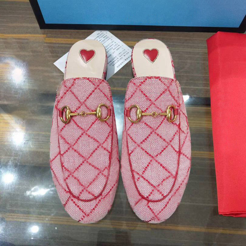 

2021 100% Leather men slippers cowhide Lazy women shoes Metal buckle beach slides Mules Princetown Classic lady slipper with box Large size 34-46, 33