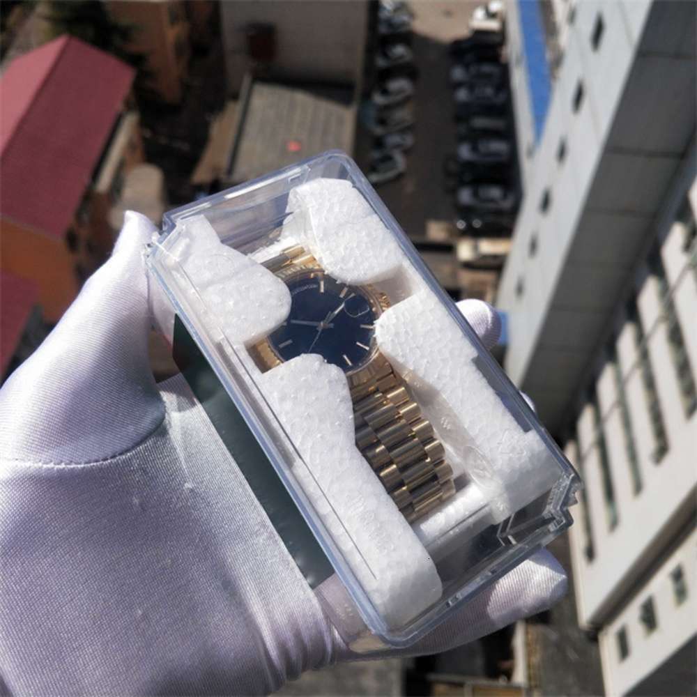 

Luxury Super Factory Version V2 BRACELET Grid Dial Automatic Movement Sapphire Glass 40mm Mens Watches with Plastic box donatella, 01