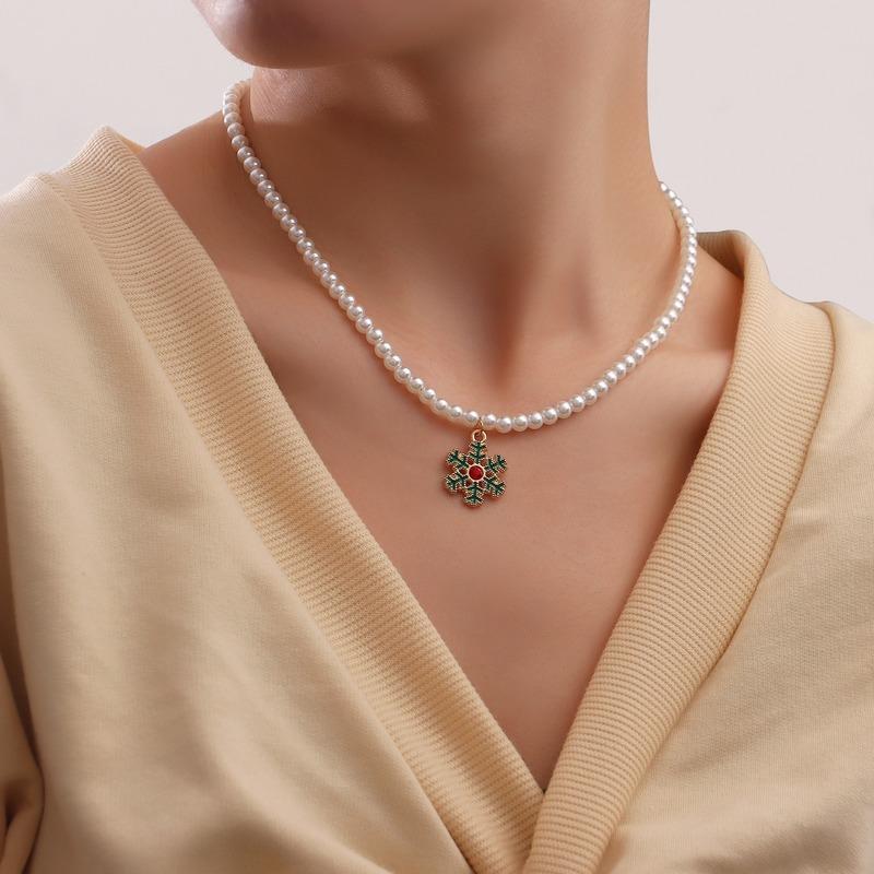 

Chains Christmas Woman Necklace Snowflake Necklaces Women High Quality Geometric Bells Clavicle Chain Gold Color Zinc Alloy Collares, Silver