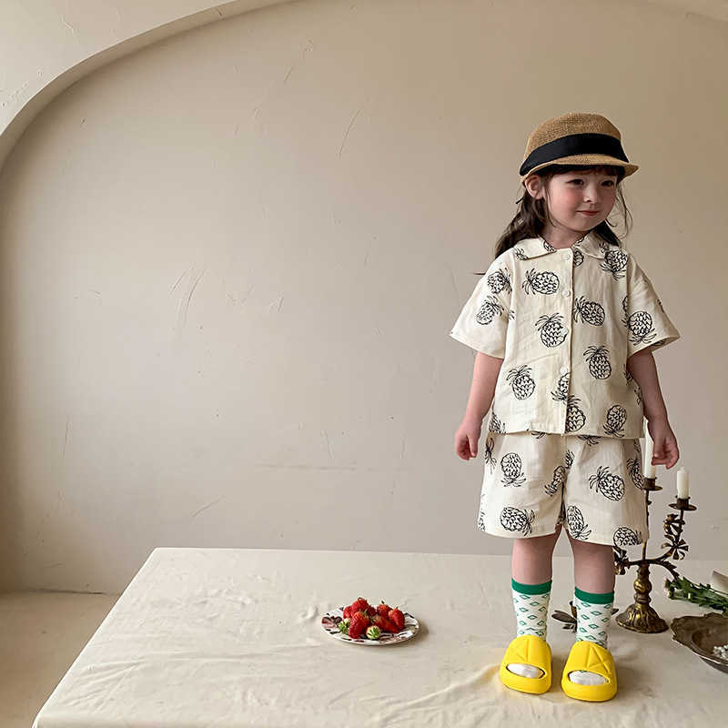 

Summer Kids Suit Cooton Simple Tops and Solid Shorts Cute Print Korean Girls Boys 2Pcs Sets 210615, Pineapple