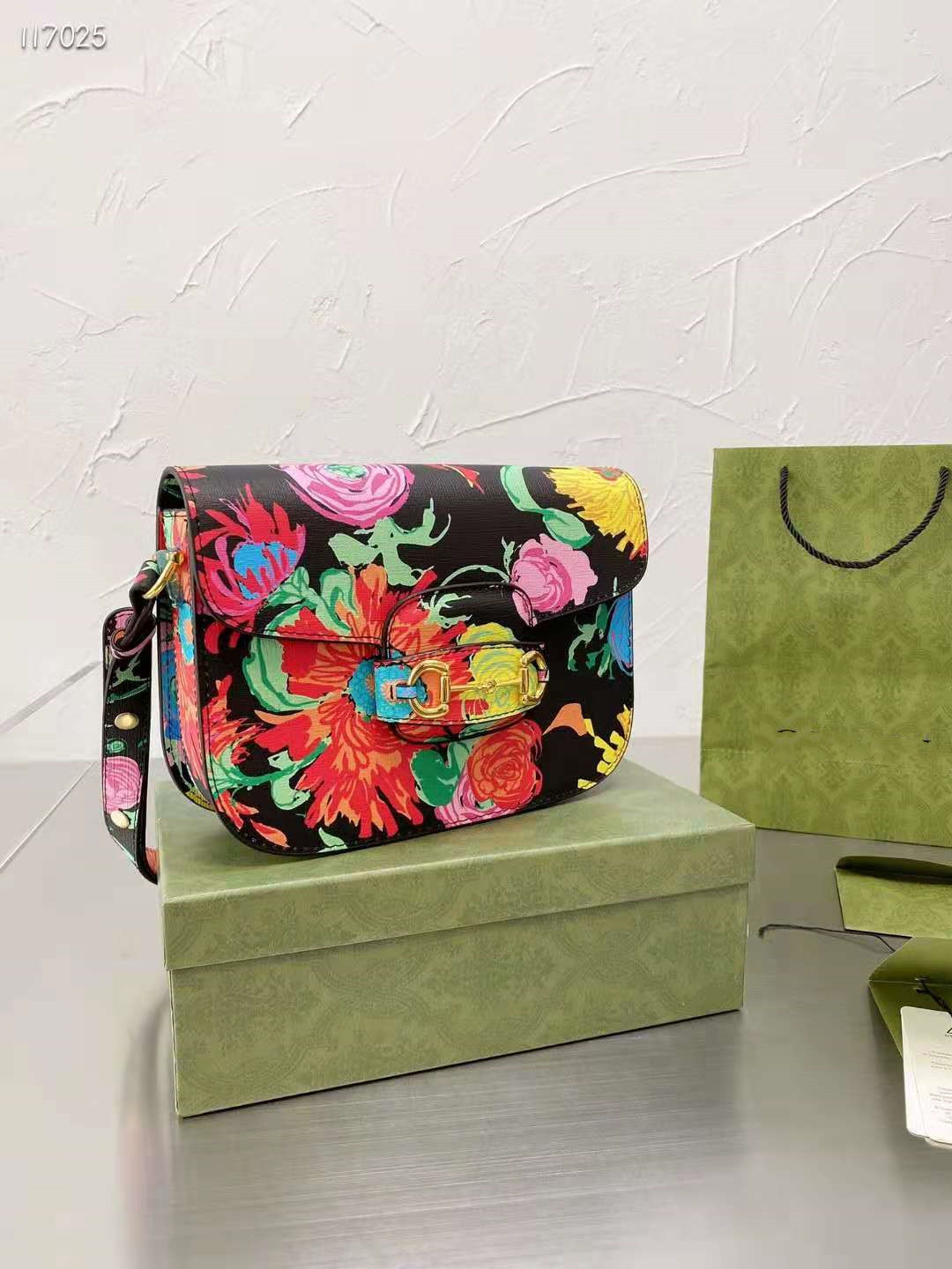 

2021 women's designer printing series shoulder bag gift box packaging