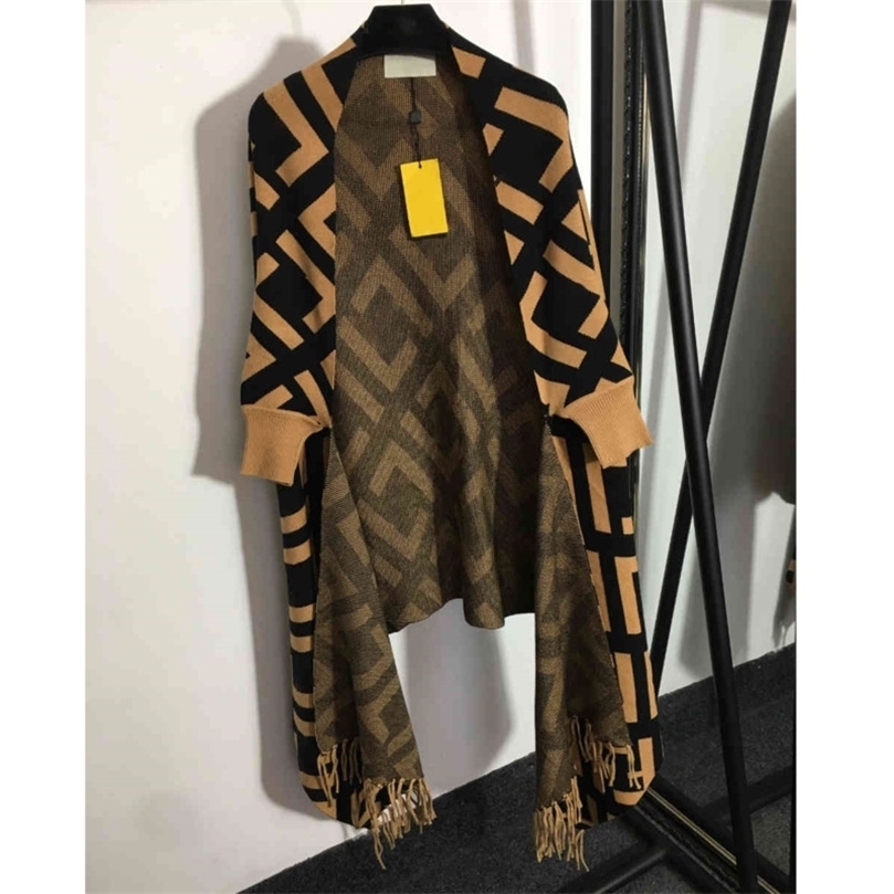 

2021ss fashion ffen women designer wool knit cape shawl striped jacquard tassel midi coat cchen brand double F letter logo girls clothes winter loose windbreaker a1