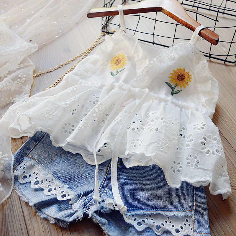

Retail/wholesale Girl fashion 2pcs set tracksuit embroidered lace halter top+jean shorts girls outfits children Designers Clothes, White
