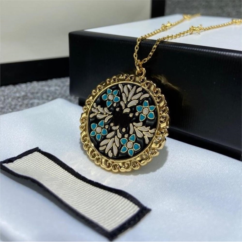 

Famous Brand European Luxury Jewelry Sets For Women Fashion Party Classic Enamel Round Necklace Bracelet Ring Gifts