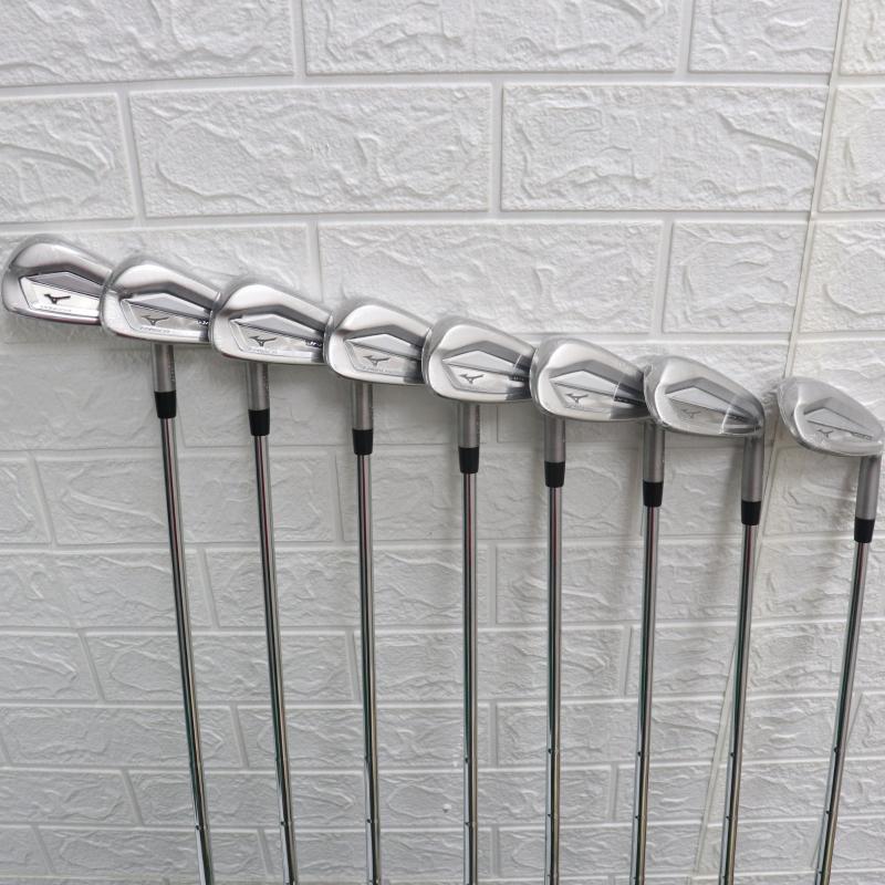 

Complete Set Of Clubs JPX 921 Golf Irons JPX921 4-9PG R/S Steel/Graphite Shafts Including Head Covers