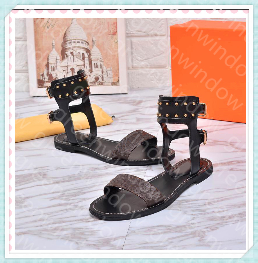 

2021 Woman Designers Sandals Leather Gladiator Summer Casual Flat Slides Luxury Ladies Rivet Platform Xc 21032004DQ, Black