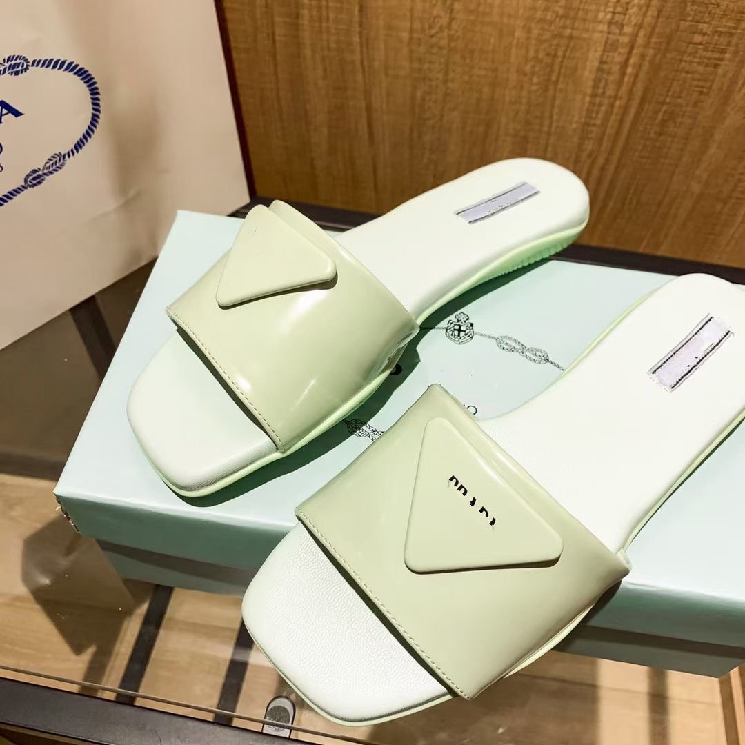 

Top Quality P brand Fashion Designer Sport Slipper Revival Flat Mules Shoes 2021ss Men Women Slides Sandals Green Black Pink white Summer Flip Flops